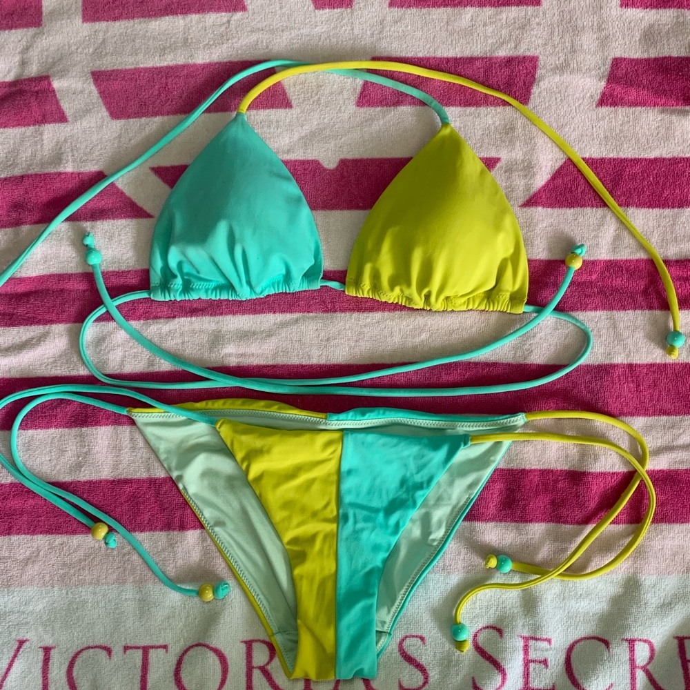 Victoria’s secret tie cheeky bikini